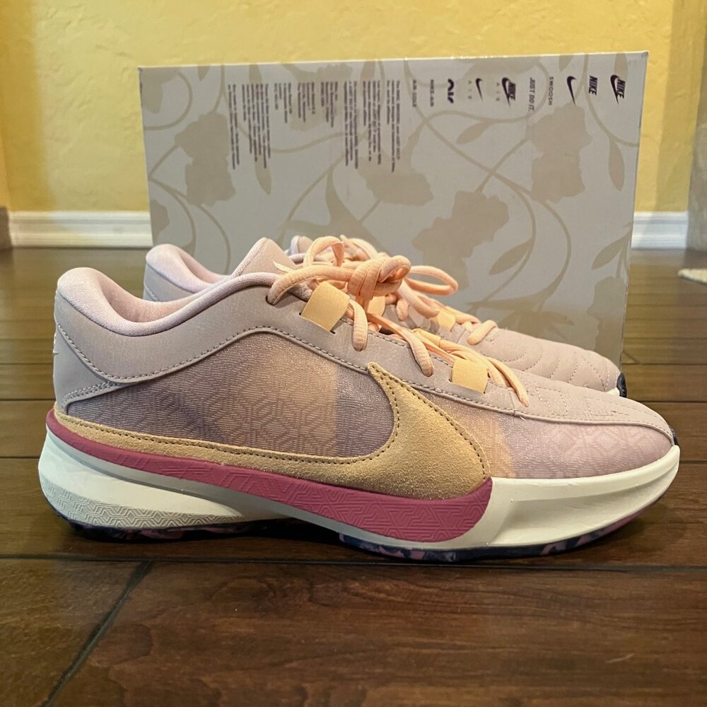 Nike Air Zoom Freak 5 - Fossil Stone - Men's sz 8 / Women's sz 9.5 - New